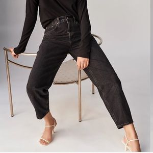 Aritzia Denim Forum The Gia High Rise Carrot 28L in Black Eyeliner Size 25